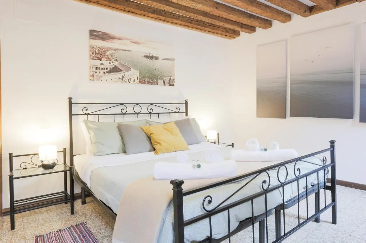 Santa Croce Guest House Venedig