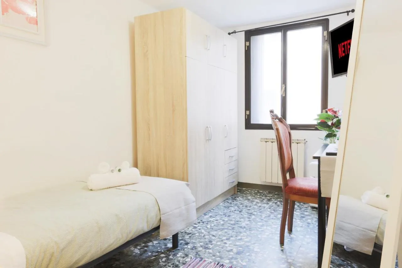 Santa Croce Guest House Venedig 0*,